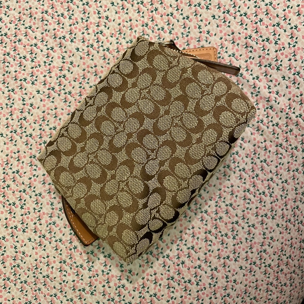 Gently Used Coach Makeup Bag